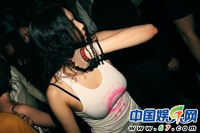 韩国惊爆艳照门 清潭洞夜店照网上流传（图）