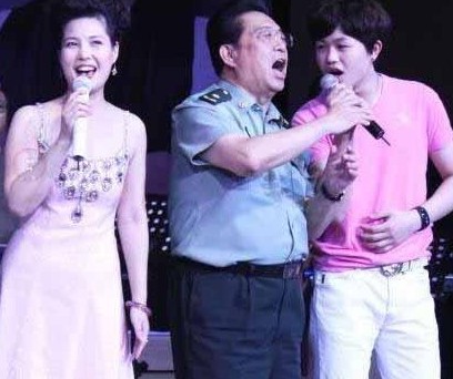 视频：梦鸽为李天一聘律师 言论激怒网友