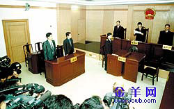 编 号: 276687 　　　
摄影作者: 　　
文件名:yyw40422.jpg　　
文件大小:22K　　
高 X 宽:157 X 250　　
说明:yyw40422.jpg
